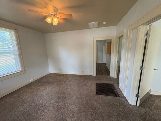 Foto del edificio - Charming 2 Bedroom Home