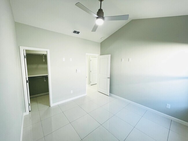 Foto del edificio - 2608 Brownjay Rd