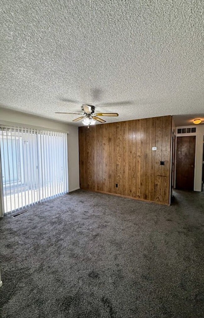 Foto del edificio - 1524 North Ct