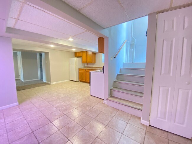 Foto del edificio - 7709 W Taft St