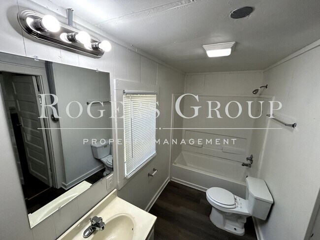 Foto del edificio - Homes for Rent in Henderson NC - 724 Rober...