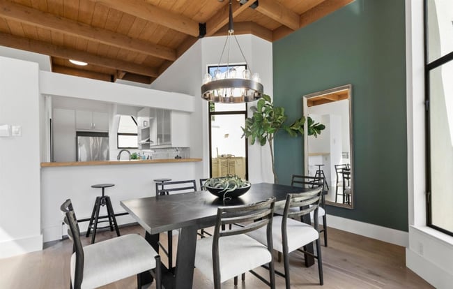 Building Photo - Charming Two Bedroom Condo in Mission Dolores - Please Contact for Showing Availability!