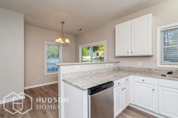 Foto del edificio - NOW AVAILABLE! - 3516 Rendition St, Raleig...