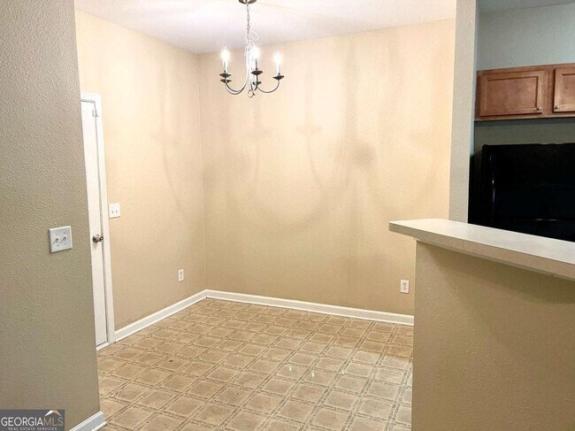 Foto del edificio - 6938 Rogers Point