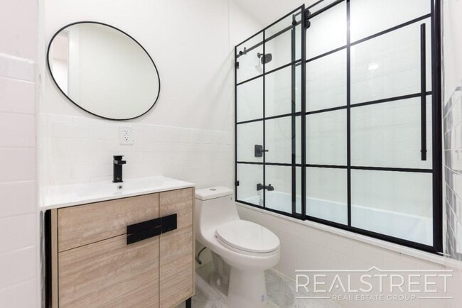 Foto del edificio - Brand New 3 Bed in Bed Stuy Brownstone!