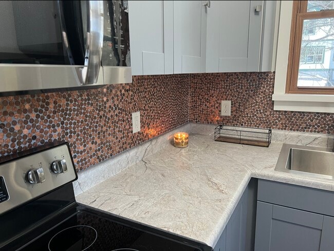 Building Photo - 541 W Wabasha St