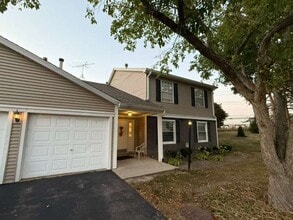 Building Photo - 320 Newport Ln