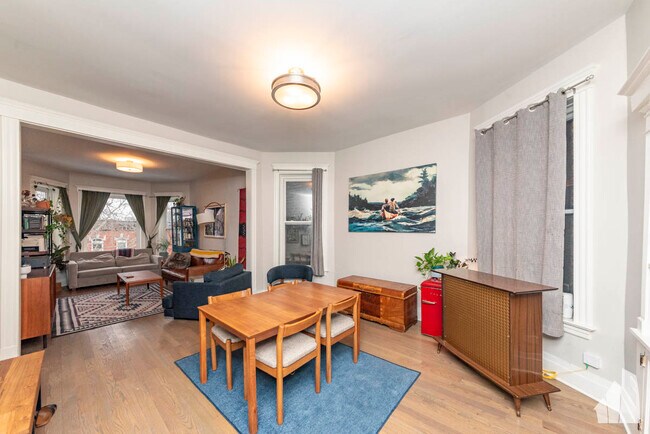 Building Photo - 1508 N Fairfield Ave