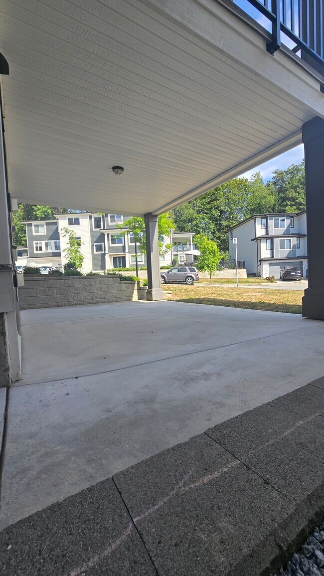 Building Photo - 13633 Blaney Rd