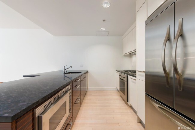 Foto del edificio - 631 Folsom St