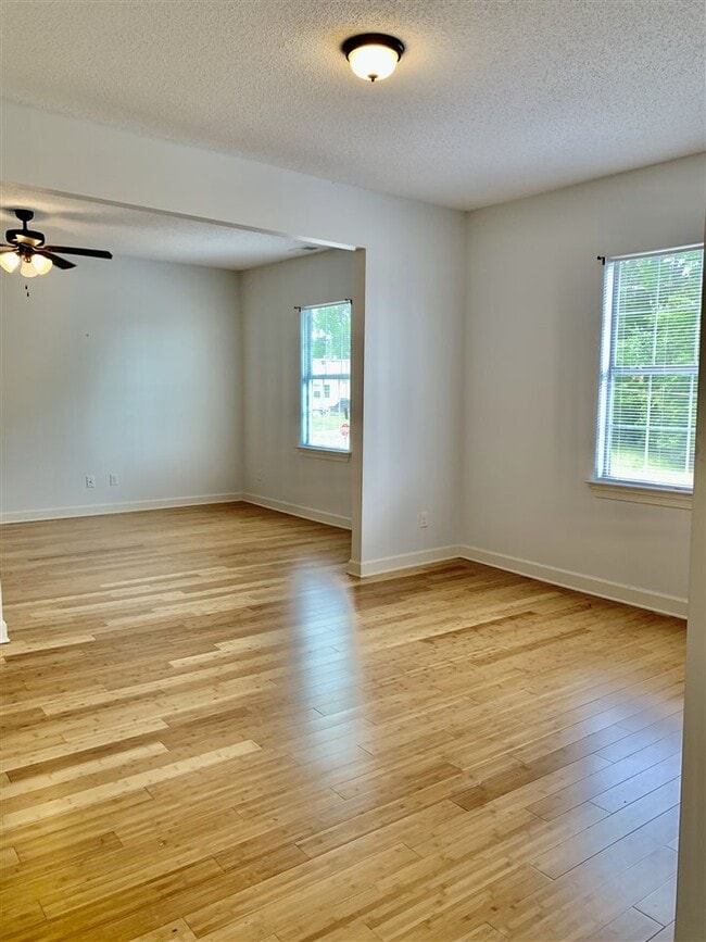 Building Photo - 1530 Dellwood Ave
