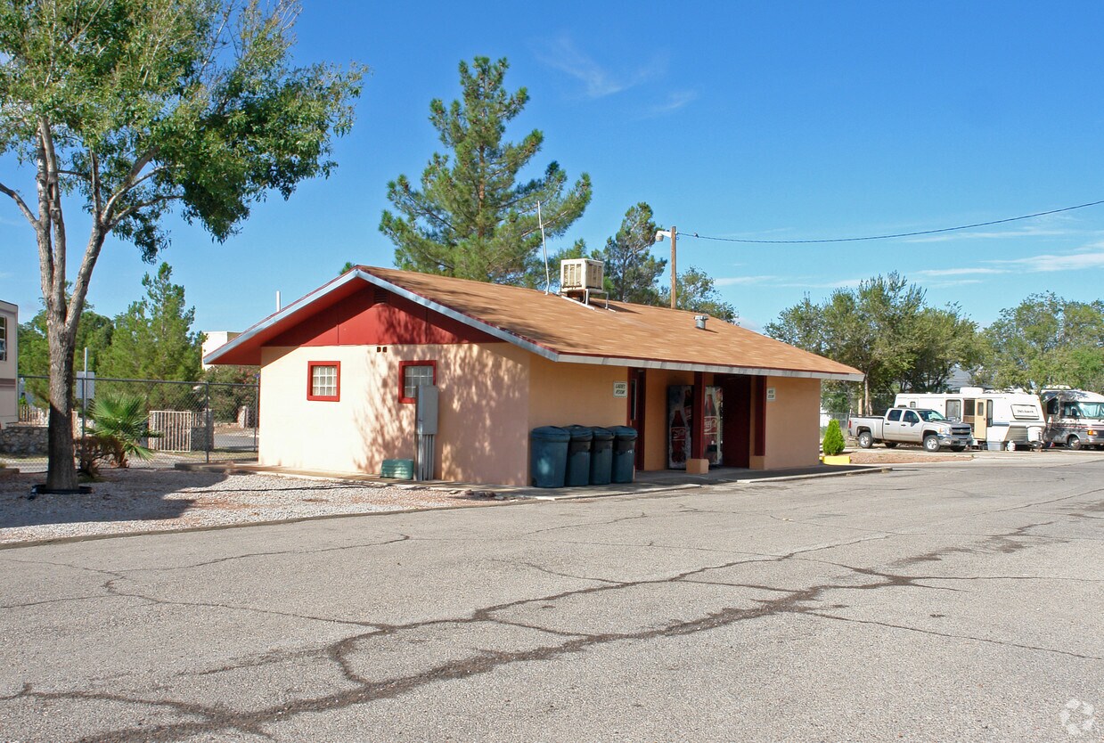 Primary Photo - Gaslight Square Mobilehome