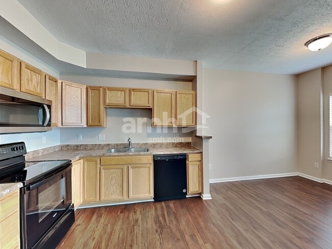 Building Photo - 5929 Marsh Cir