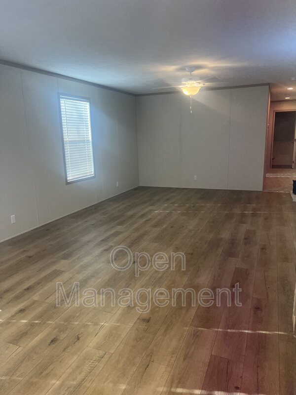 Foto del edificio - 825 1st Ave E