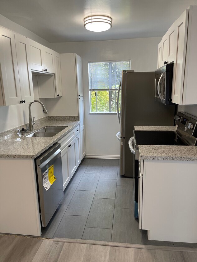 Kitchen - 1251 Euclid St