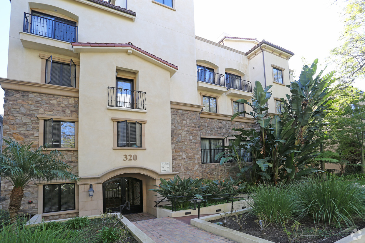 Foto del edificio - 320-322 N Oakhurst Dr
