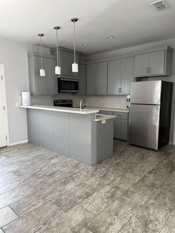 Building Photo - 9 S Colt Ln