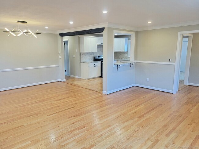 Building Photo - 43 Haynes Rd