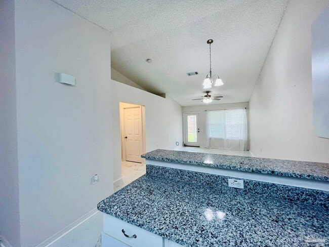 Building Photo - 8124 Heirloom Dr