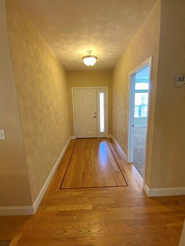 Building Photo - 90 Oak Pointe Cir
