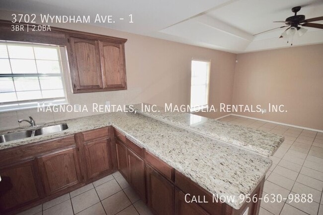 Foto del edificio - 3702 S Wyndham Ave