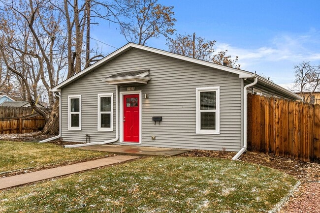 Stunning remodeled home with fully fenced ... - Stunning remodeled home with fully fenced ...