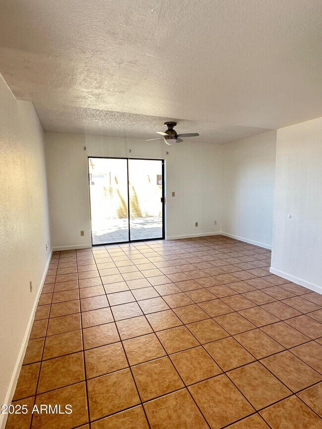Foto del edificio - 12231 N 21st Ave
