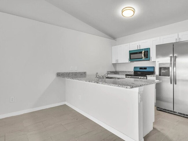 Photo - 4622-4622 SW 8th Ct Apartment