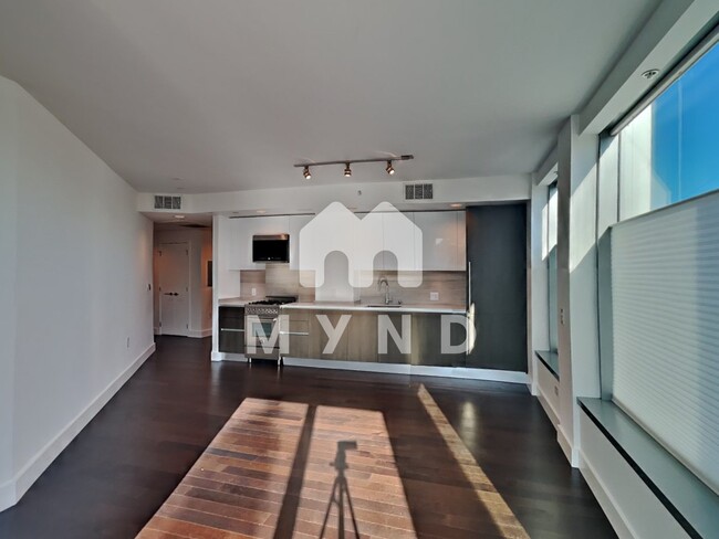 Building Photo - 8 Buchanan St Unit 209