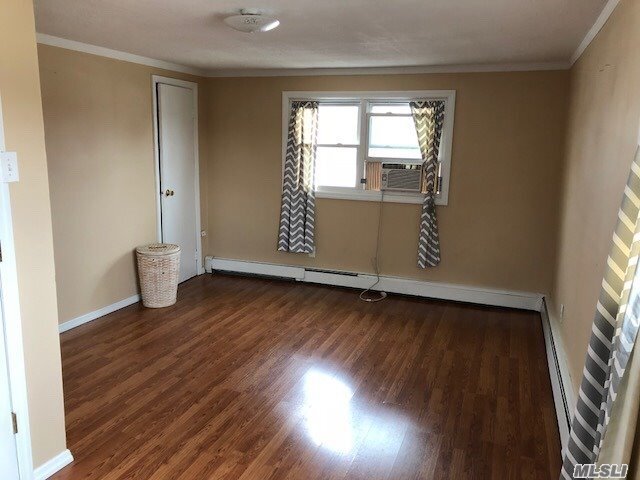 Building Photo - 92 Land Ln