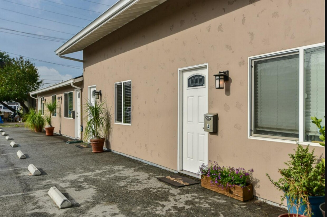 Foto principal - 675 Hamline St