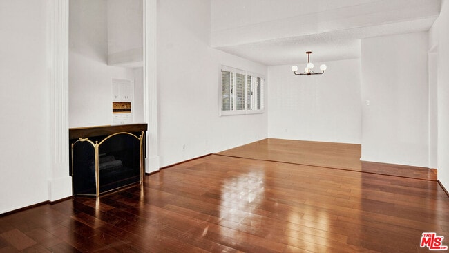 Building Photo - 263 E Sierra Madre Blvd