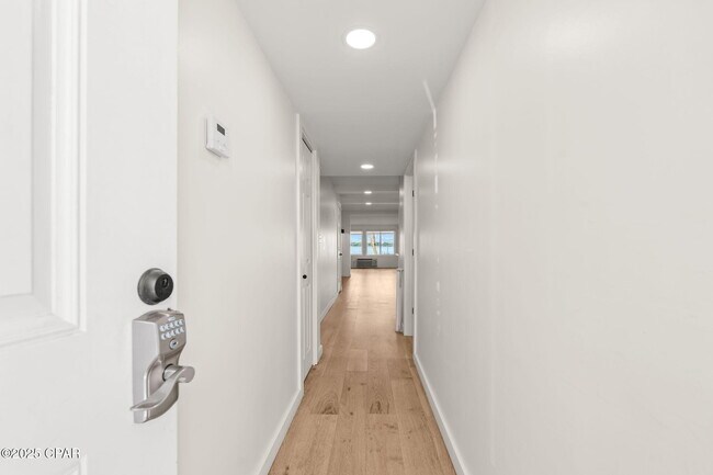 Foto del edificio - 100 Cherry St