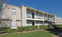 Building Photo - 11303 S Wilcrest Dr
