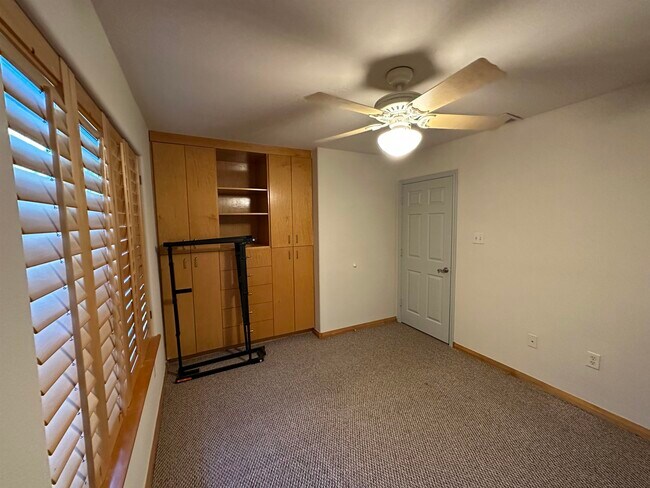 Building Photo - 105 Yellowstone Lake Dr