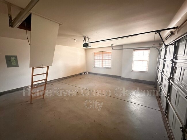 Building Photo - 13036 SW 5th Terrace