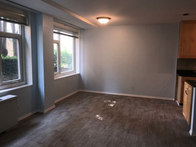 Building Photo - 1545 18th St NW