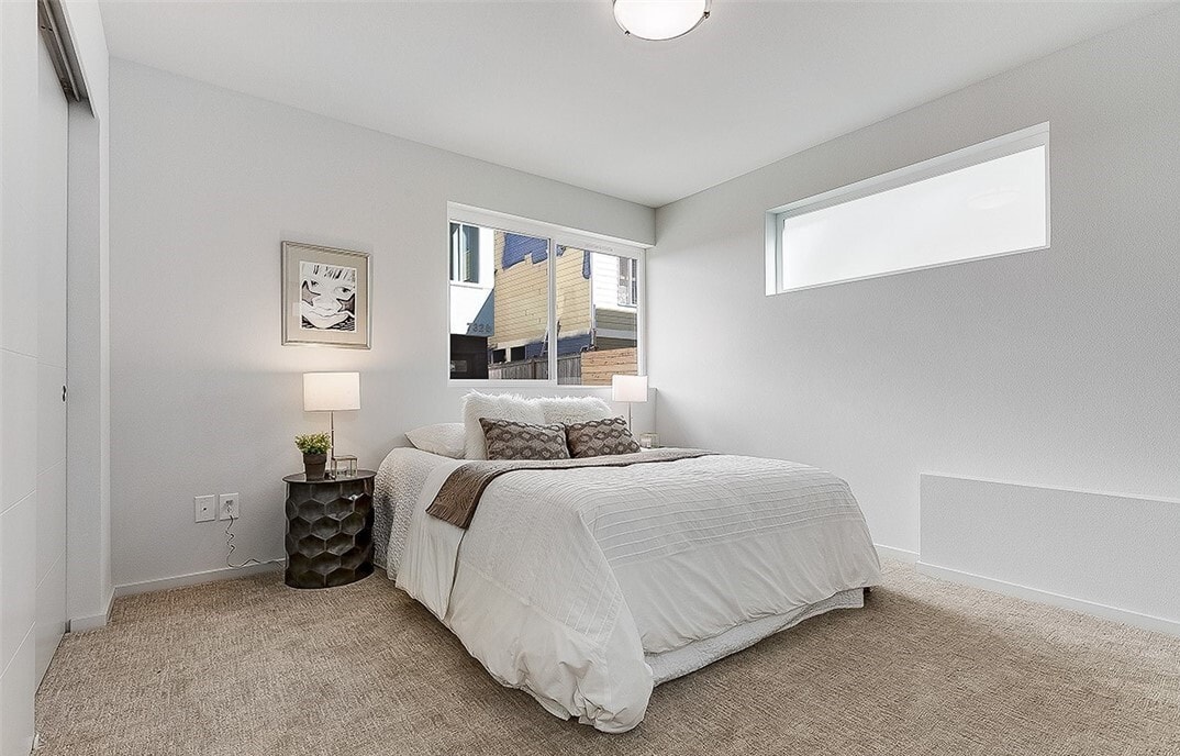 Foto principal - 730 26th Ave S