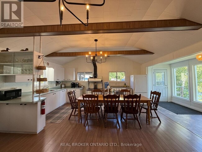 Building Photo - 168 Northshore Rd