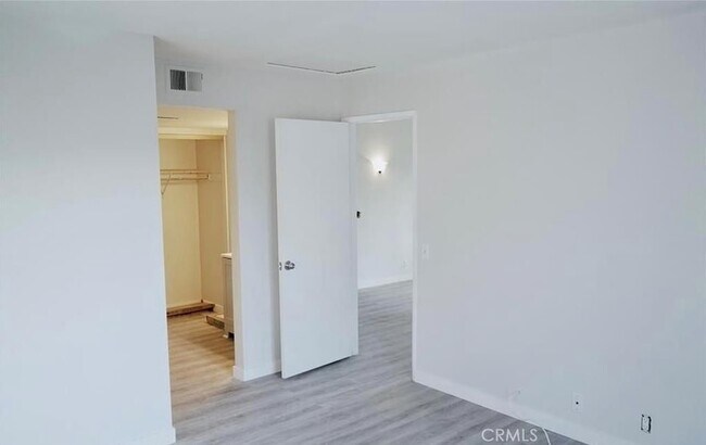 Foto del edificio - 23232 Orange Ave