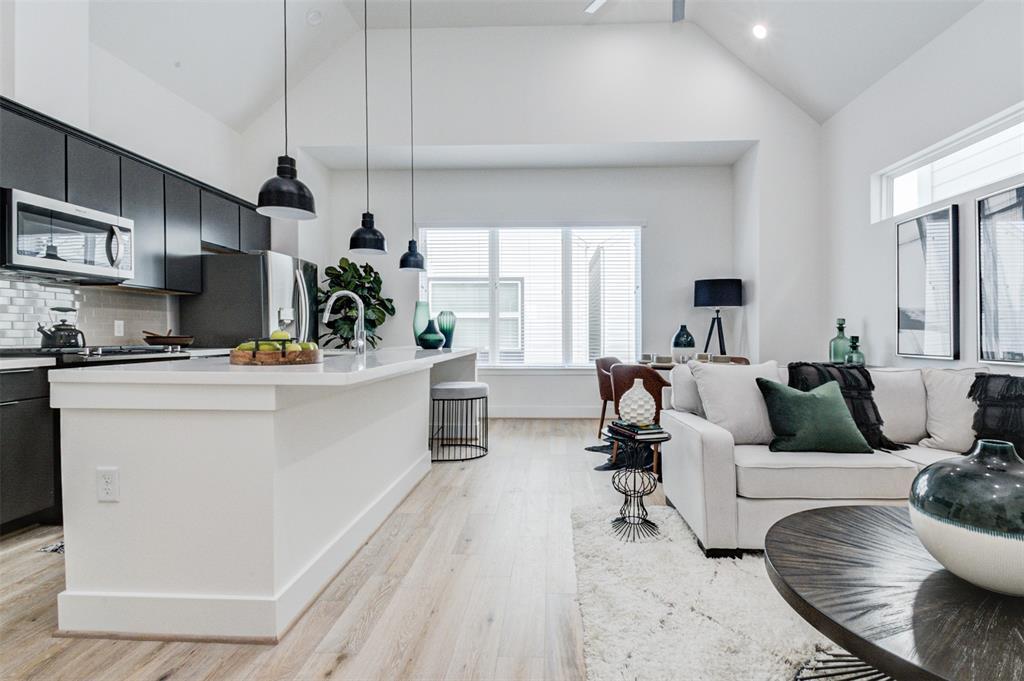 Foto principal - 1218 W 24th St