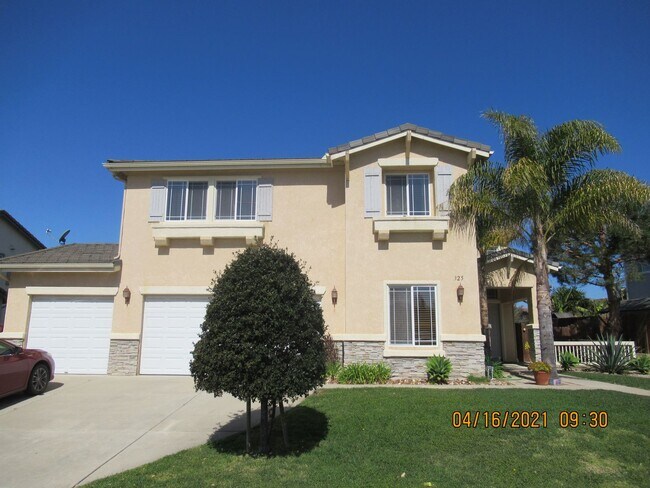 Building Photo - Desirable Purisima Highlands