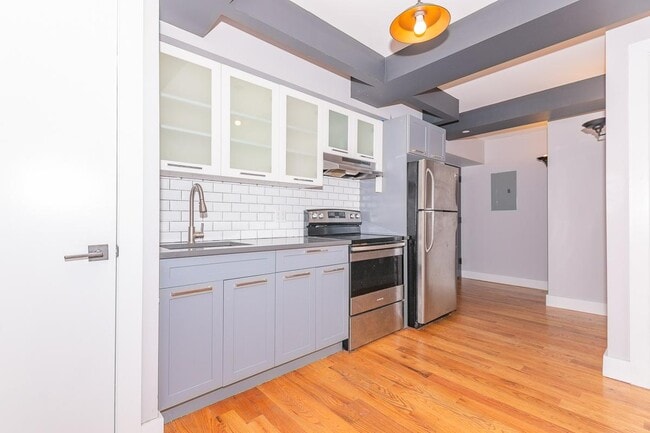 Building Photo - 186 Lenox Rd