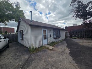 Building Photo - 115 N Longwood St