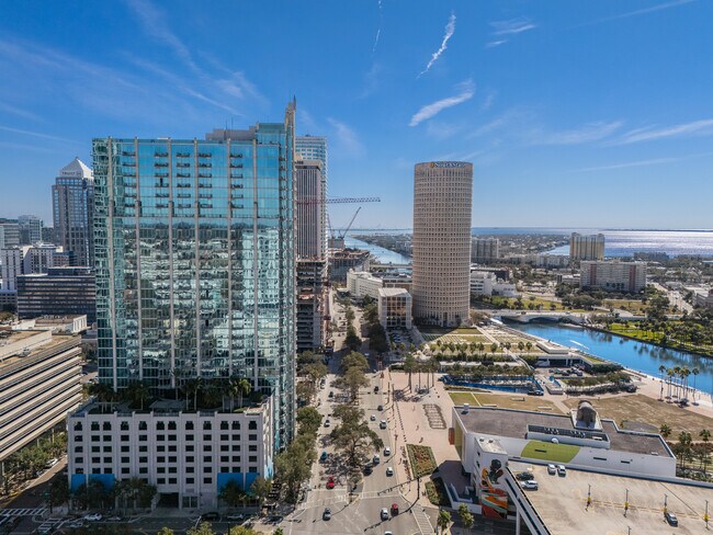 Foto del edificio - 777 N Ashley Dr