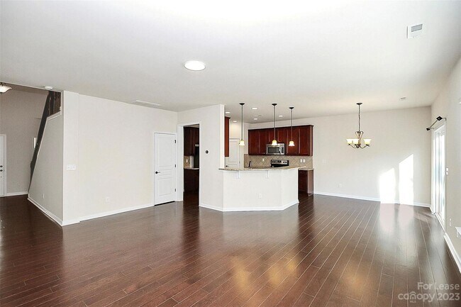 Foto del edificio - Cute three-bedroom townhome!