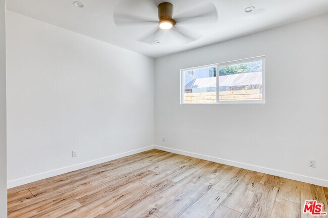 Building Photo - 2318 Glover Pl