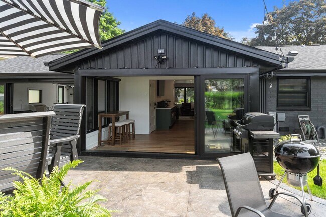 Foto del edificio - 1095 April Ln