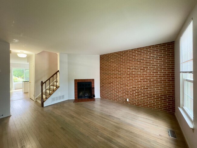 Foto del edificio - Charming 2 Bedroom/2 Bathroom Apartment in...