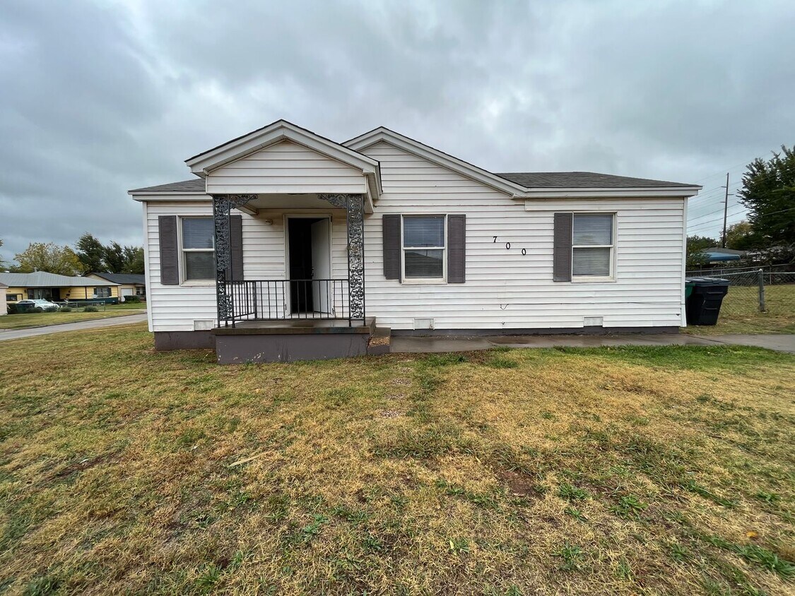 Primary Photo - 3 Bed 1 Bath in OKC!